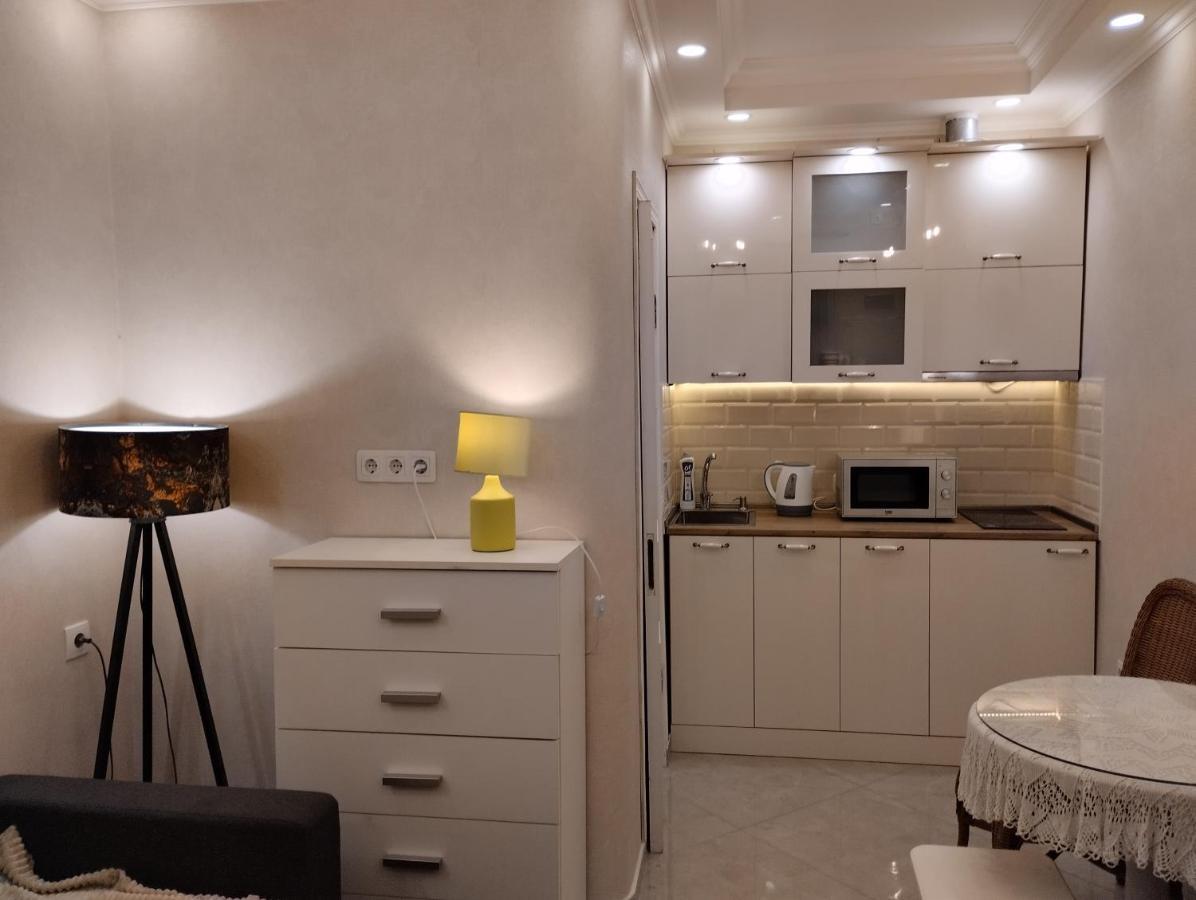Room In Sololaki 第比利斯 外观 照片