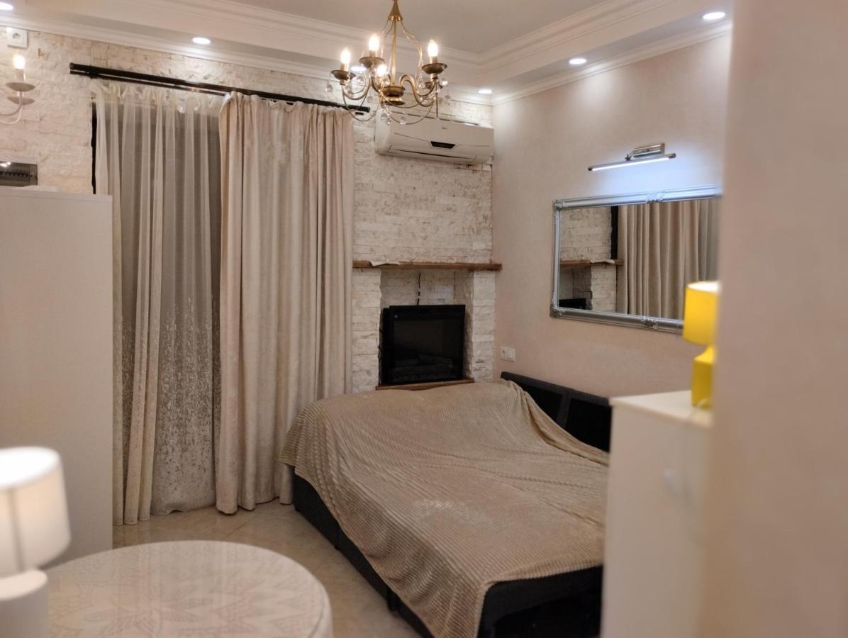 Room In Sololaki 第比利斯 外观 照片